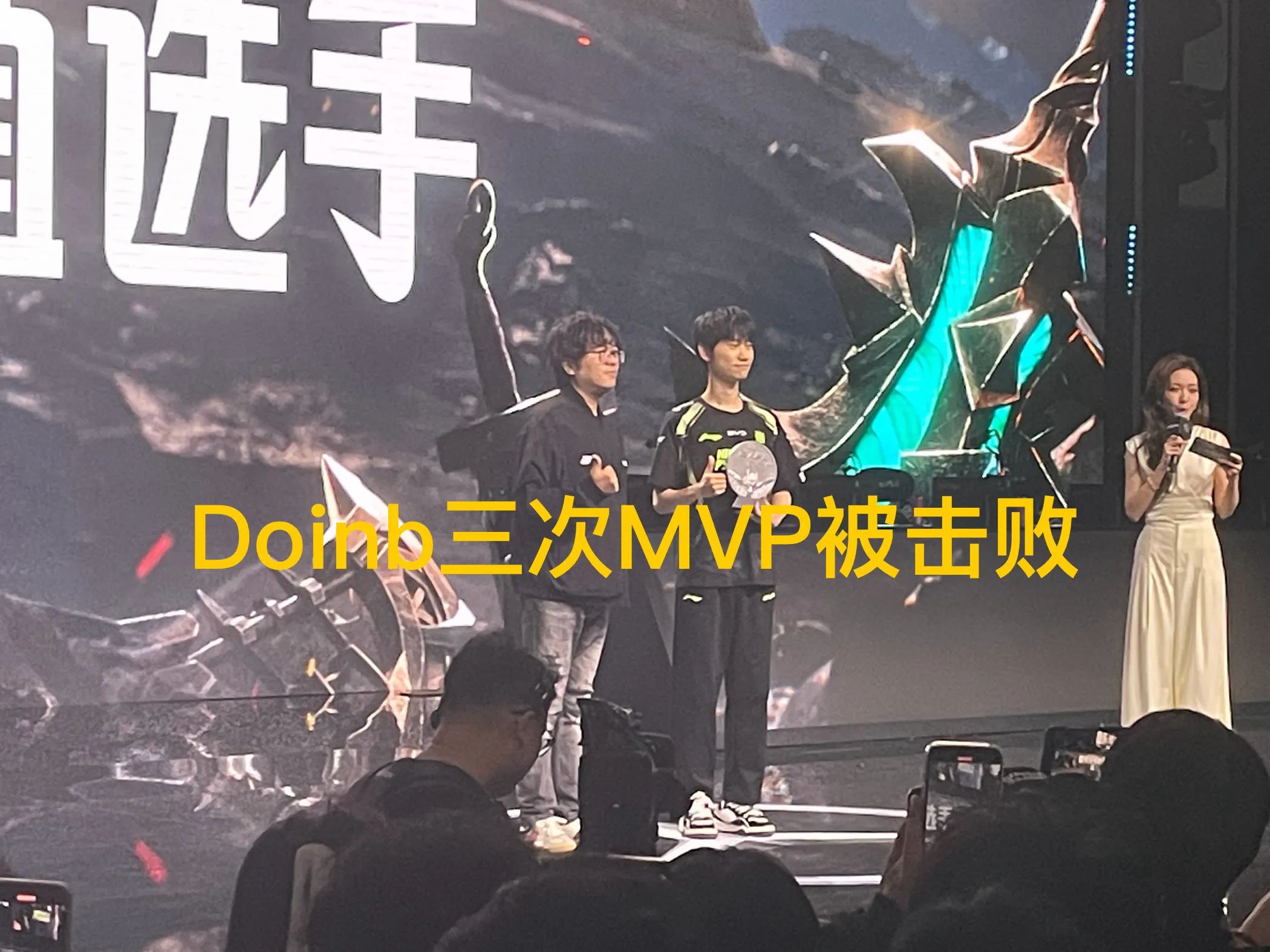 ayx爱游戏体育 -Rookie连续十五场比赛得分超过大比分获胜，日本队不断突破！(rookie比赛记录)