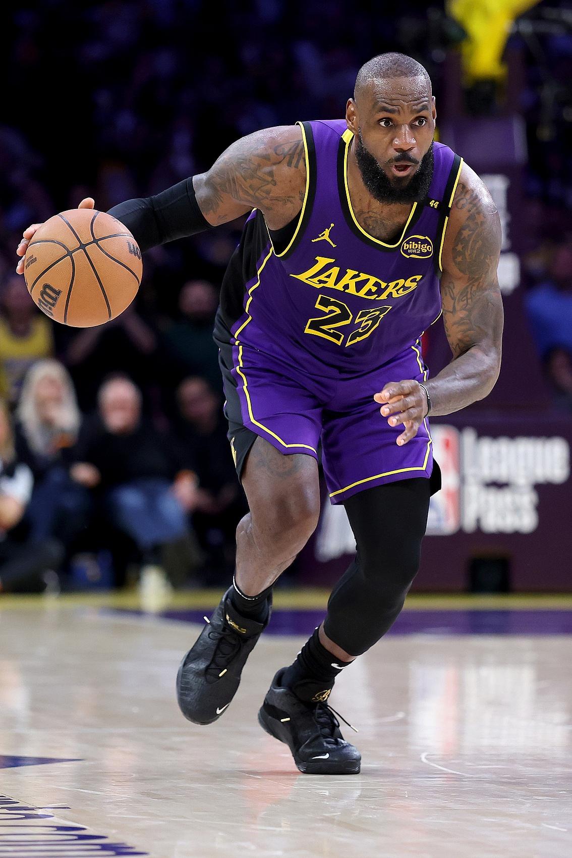 西甲赛程吃紧；洛杉矶湖人加时末段篮板制胜；态度坚定；纪律约束更严格的简单介绍