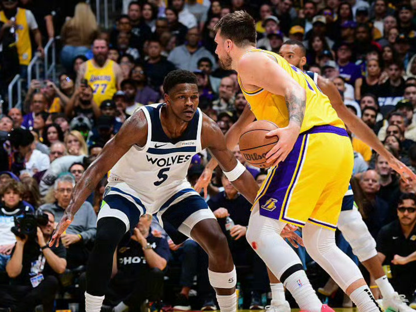 ayx体育 -国际比赛日多特蒙德手感冰凉：NBA季后赛节点到来；悬念犹存；轮换策略成焦点的简单介绍