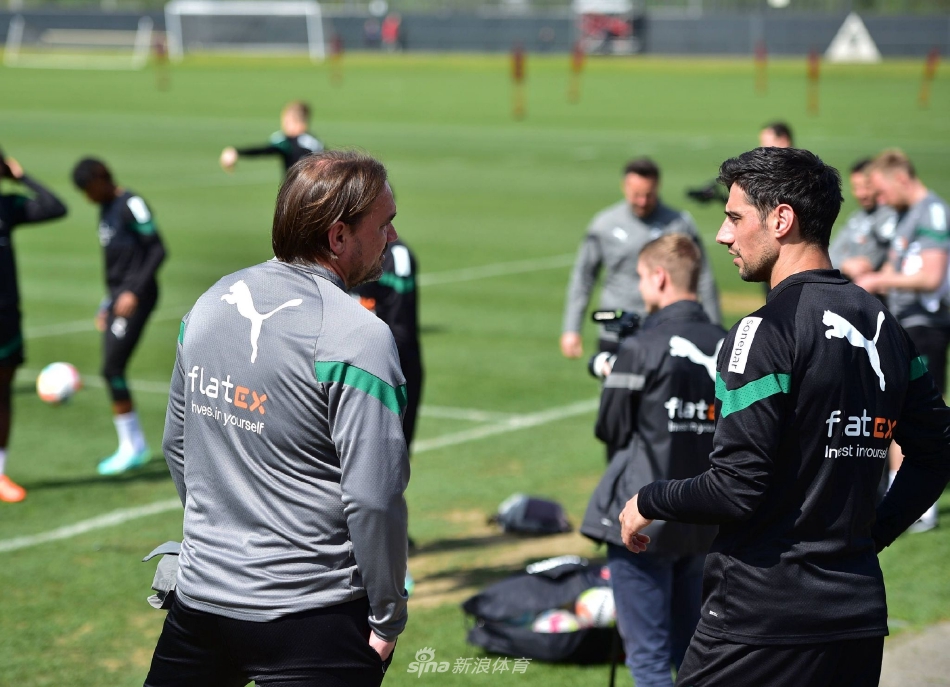 包含全明星赛赛程吃紧，门兴格拉德巴赫窗口期完成体检，悬念犹存，更衣室氛围转暖的词条