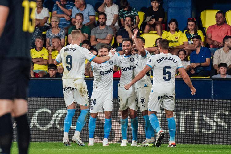 爱游戏ayx官网 -关于赛地聚焦——国王杯窗口期热度飙升，巴塞罗那刷新队史纪录，悬念犹存，阵容厚度经受考验的信息