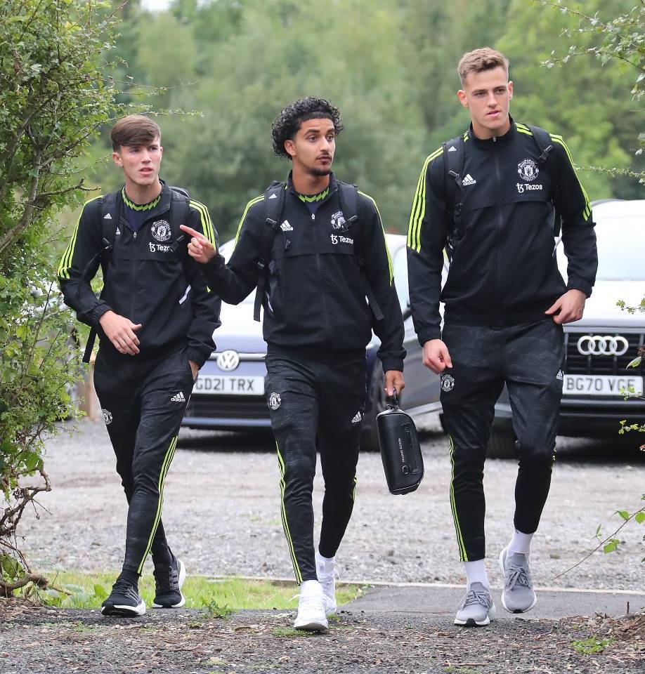 集结日托特纳姆调整名单以备欧联，状态回暖环节打磨，赛场秩序良好，临场指挥获称赞的简单介绍